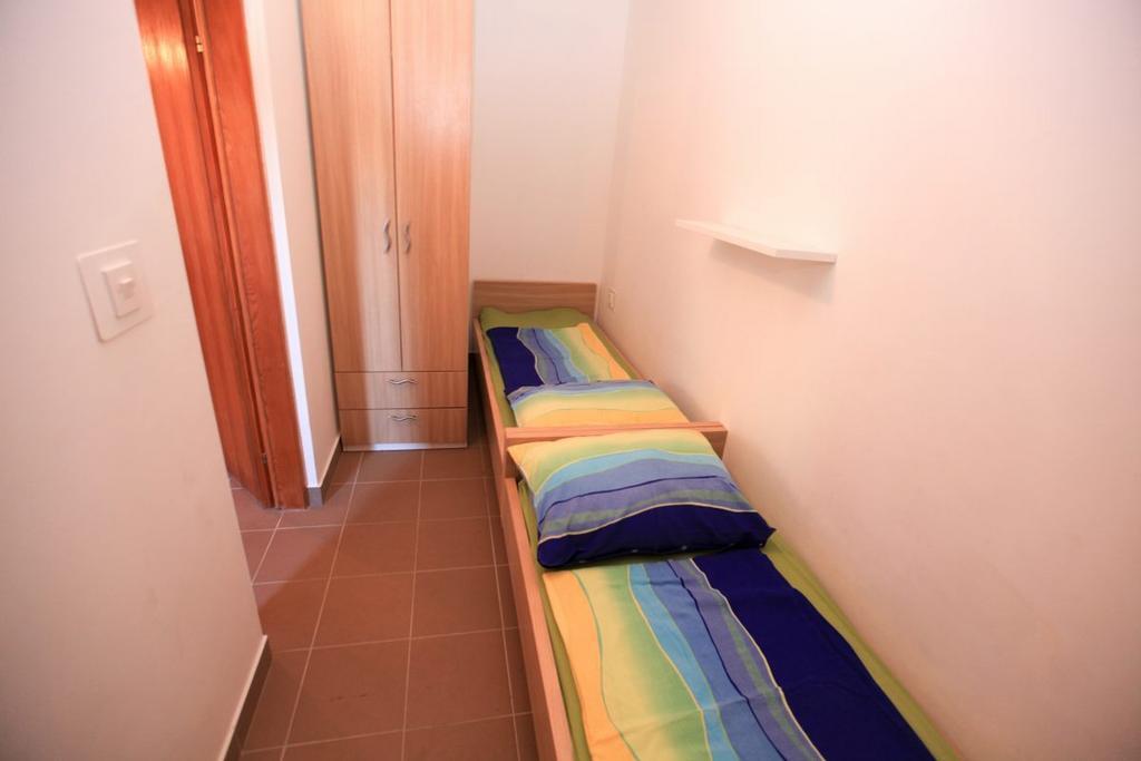 Apartments Franc Povljana Kamer foto