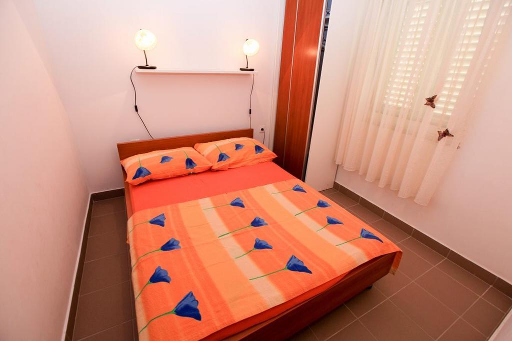 Apartments Franc Povljana Kamer foto